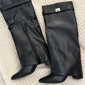Elegant Black Leather Women's Boots